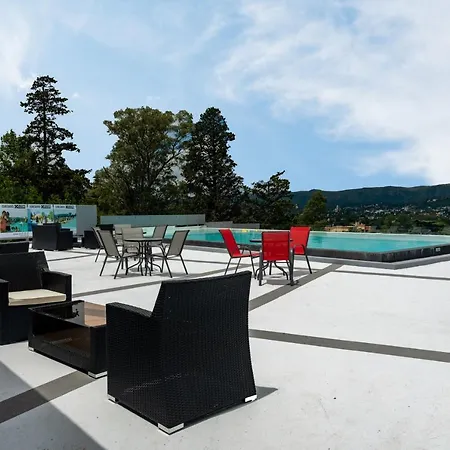 Domus Lake Resorts-3